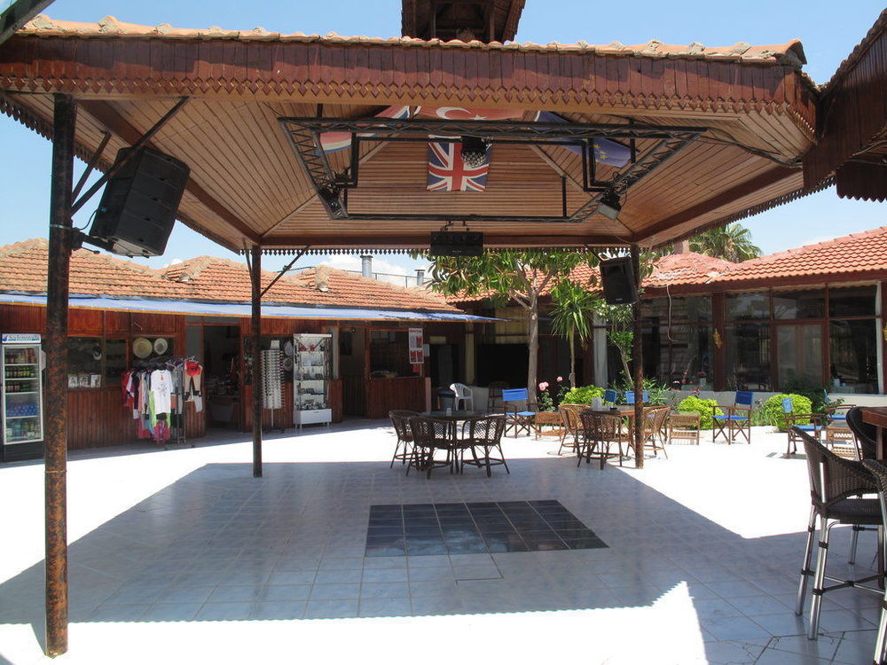 Dream Park Bungalow Titreyengol Luaran gambar