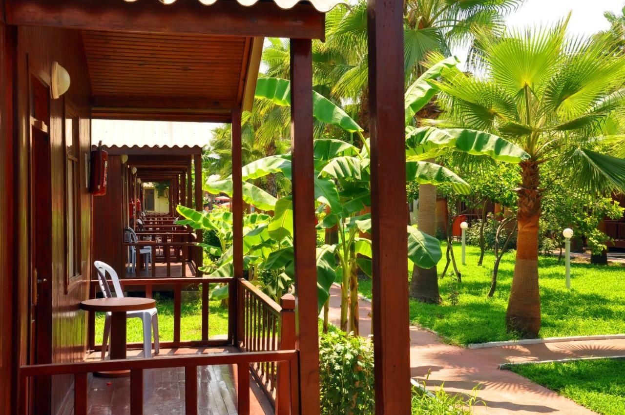 Dream Park Bungalow Titreyengol Luaran gambar