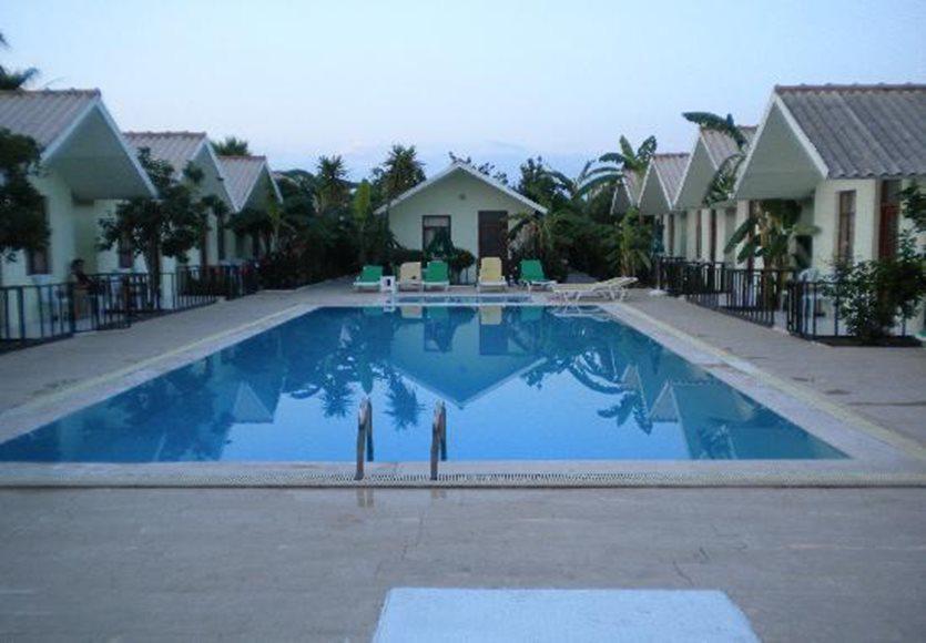 Dream Park Bungalow Titreyengol Luaran gambar